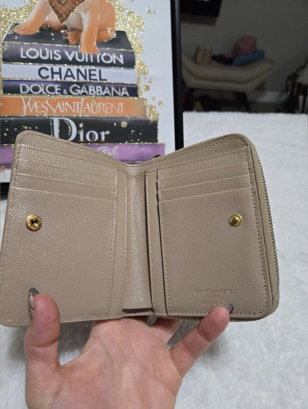 Saint Laurent CASSANDRE MATELASSÉ compact wallet grain de poudre leather - Picture 9 of 10
